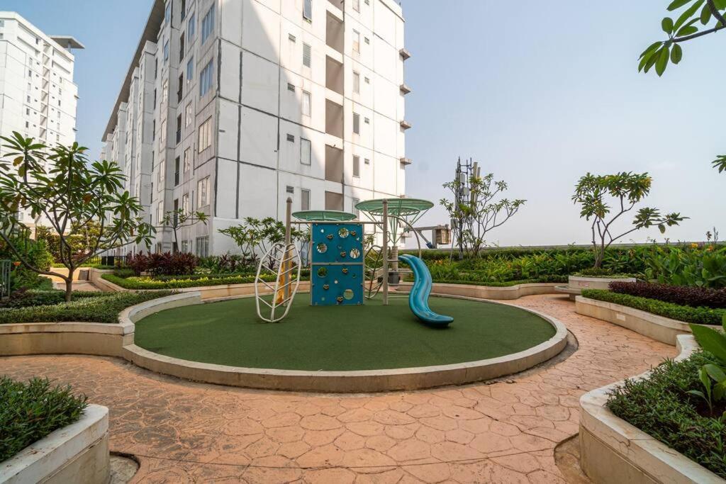 Elegance 2br @ Bassura East /netflix Appartement *